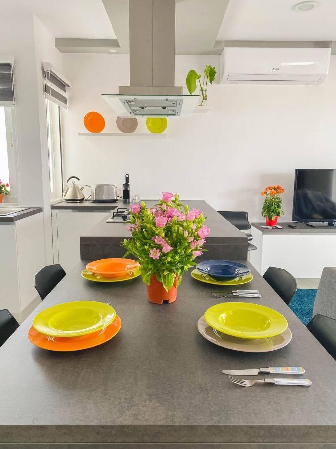 The Blue Mill Penthouse With Beautiful Views Apartment Naxxar Bagian luar foto