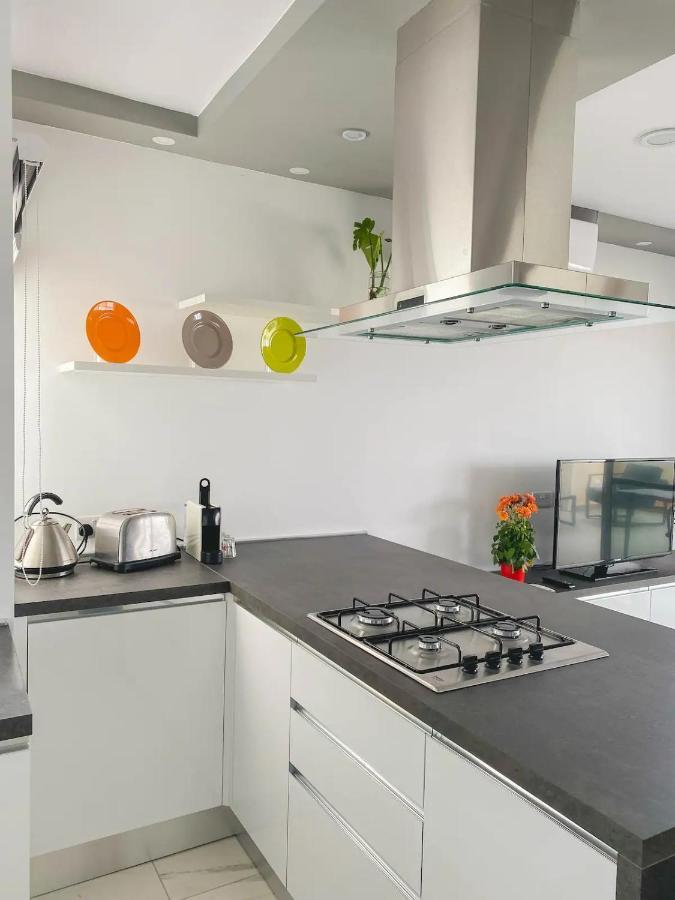 The Blue Mill Penthouse With Beautiful Views Apartment Naxxar Bagian luar foto