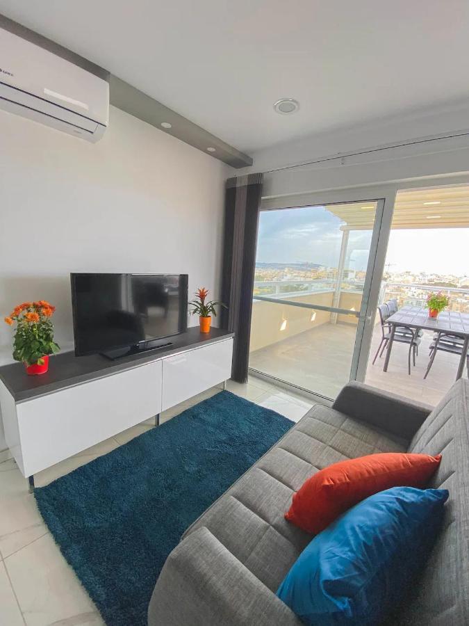The Blue Mill Penthouse With Beautiful Views Apartment Naxxar Bagian luar foto