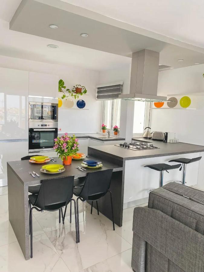 The Blue Mill Penthouse With Beautiful Views Apartment Naxxar Bagian luar foto