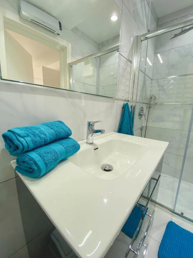 The Blue Mill Penthouse With Beautiful Views Apartment Naxxar Bagian luar foto